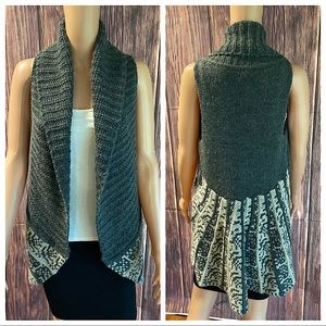 Iperico made in Italy one size wool boho print gray & cream colored sweater